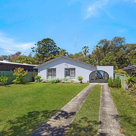 Sunshine Retreat - Umina Beach Villa Bagian luar foto